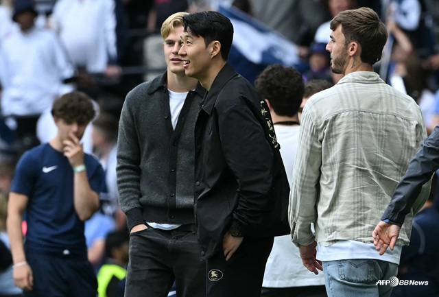 손흥민(가운데). /AFPBBNews=뉴스1