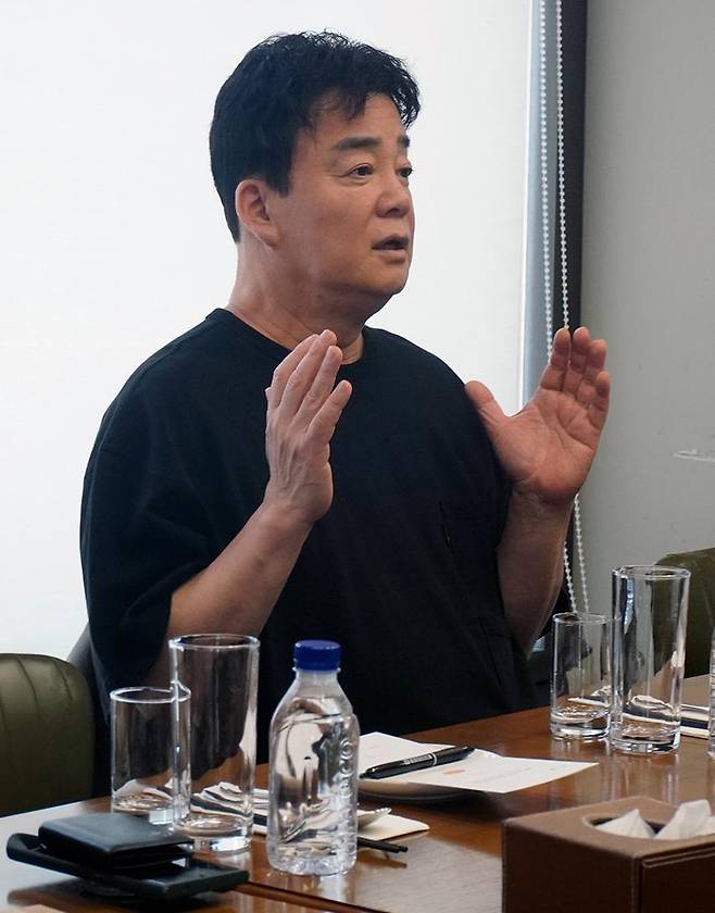 미디어 간담회에서 발언 중인 백종원 더본코리아 대표. 뉴스1