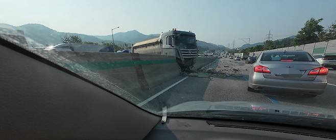 실시간) 고속도로 아침 사고