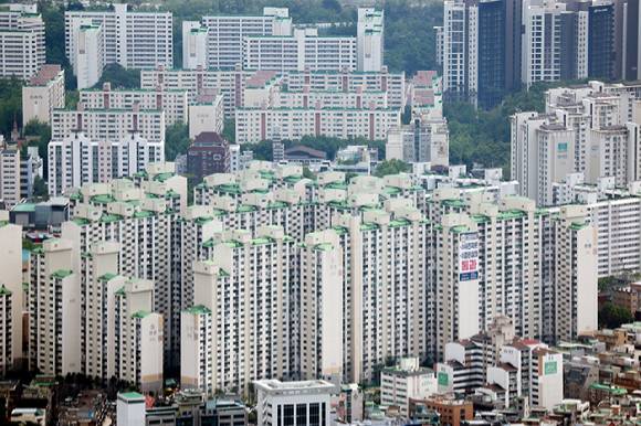 서울 강남과 마용성 등의 아파트 월세 가격이 급등하고 있다. 사진은 서울 아파트의 모습. [사진=연합뉴스]