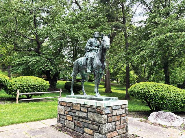 웨슬리신학교 내 존 웨슬리 동상.