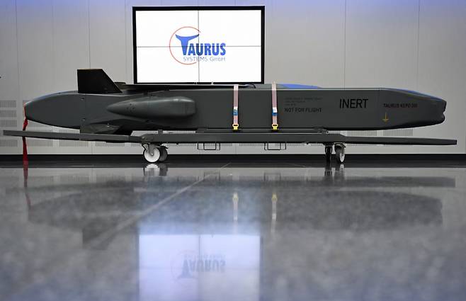 독일과 스웨덴이 공동 개발한 사거리 500km 이상의 장거리 공대지 순항미사일 '타우러스' /로이터=뉴스1
