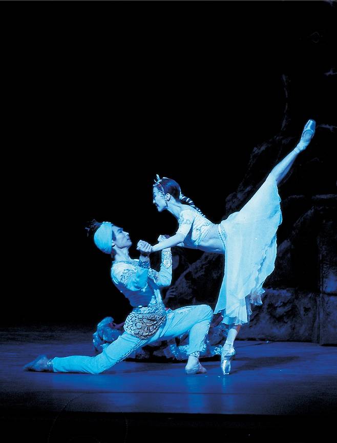 현역 시절 문훈숙 단장의 ‘라 바야데르’ [유니버설발레단 제공]