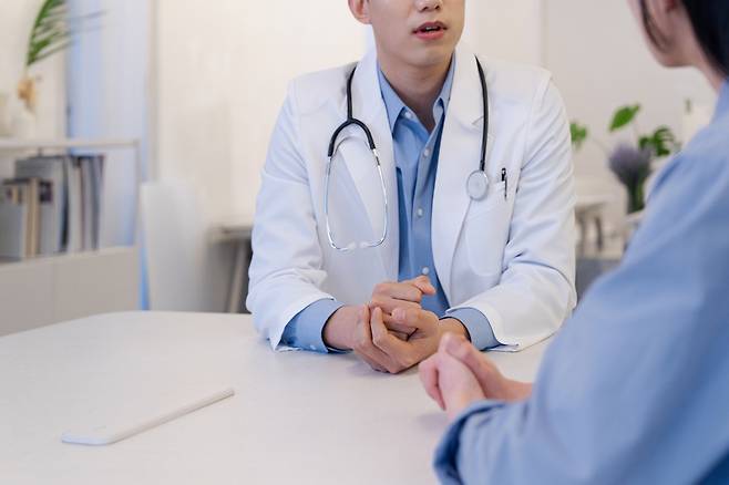 전국 10곳 국립대병원 정규직 의사의 빈자리를 계약직 의사가 메우고 있다. 게티이미지뱅크