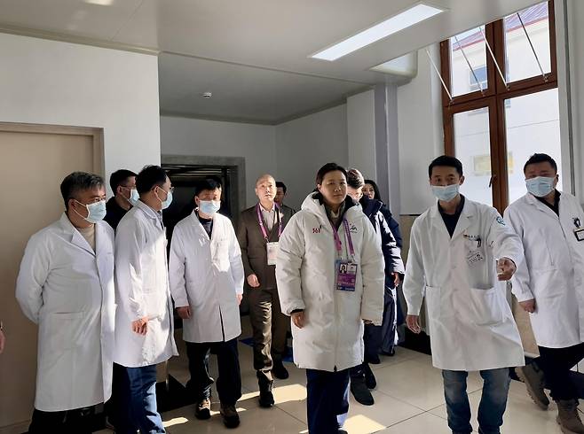 하얼빈 동계아시안게임 OCA 의무반도핑 부위원장 때의 박주희 이사장(중앙) [박주희 이사장 제공. 재판매 및 DB 금지]