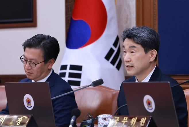 [서울=뉴시스] 최진석 기자 = 이주호 대통령 권한대행 부총리 겸 교육부 장관이 28일 정부서울청사에서 열린 국무회의에서 발언하고 있다. (대통령실통신사진기자단) 2025.05.28. myjs@newsis.com <저작권자ⓒ 공감언론 뉴시스통신사. 무단전재-재배포 금지.> /사진=뉴시스화상