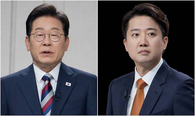 이재명 더불어민주당 대통령 후보(왼쪽)와 이준석 개혁신당 대통령 후보가 27일 저녁 서울 상암동 문화방송(MBC)에서 열린 대통령 후보자 초청 3차 토론회 시작에 앞서 준비를 하고 있다. 국회사진기자단