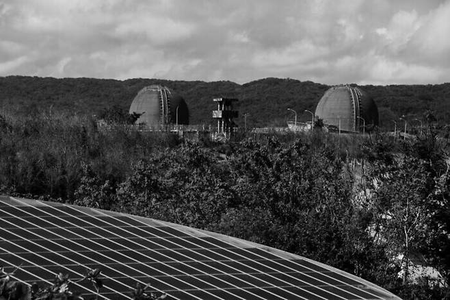 대만전력공사가 2025년 5월18일 0시부로 대만의 ‘마지막 원전’ 마안산 2호기 가동을 중단했다. 사진은 대만 최남단 핑둥현에 있는 마안산 1·2호기 모습. 장영식 사진작가 제공