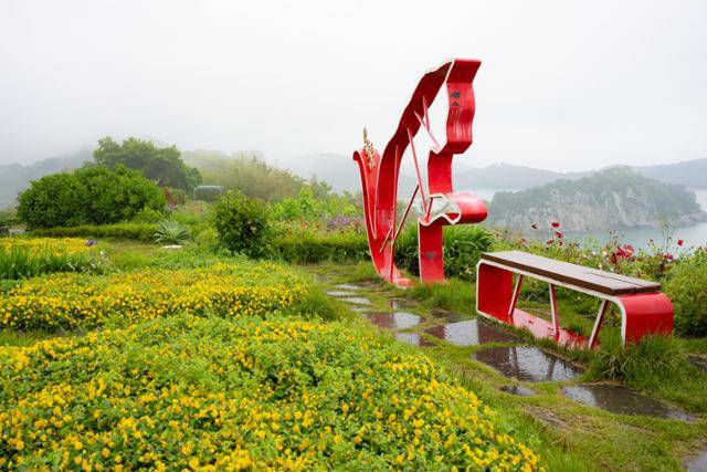 쑥섬 별 정원에 고양이 조형물이 있다.