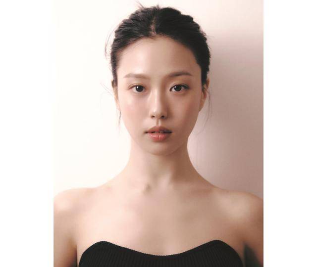 배우 고민시가 포토콜 행사 불참 소식을 전했다. 미스틱스토리 제공