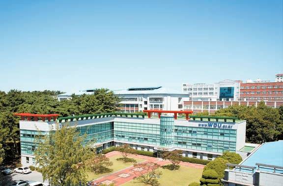 원광디지털대는 언어치료학과, 웰니스문화관광학과, 전통공연예술학과, 한국복식과학학과 등 국가자격증과 연계 학과를 운영하고 있으며, 지난해 12월 한국U러닝연합회로부터 2년 연속 온라인수업 품질 인증을 획득했다. [사진 원광디지털대]