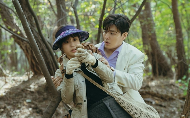 "Tastefully Yours," starring Go Min-si (left) and Kang Ha-neul (ENA)