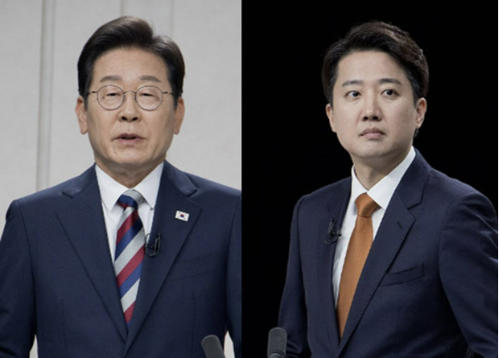 더불어민주당 이재명(왼쪽)·, 혁신당 이준석 대선 후보가 5월 27일 서울 마포구 상암동 MBC 스튜디오에서 진행된 정치 분야 TV토론회를 준비하고 있다. (출처=연합뉴스)