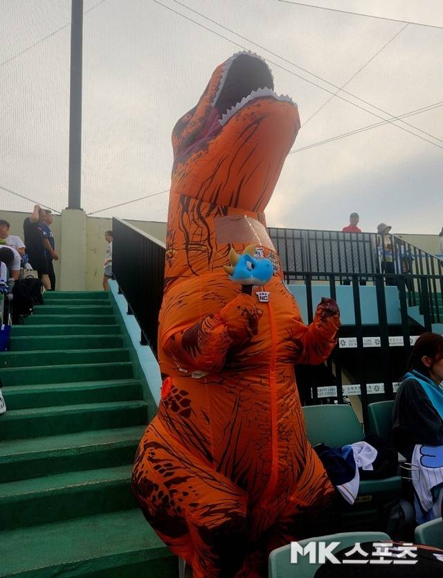 17일 울산에서 만났던 공룡좌. 사진(울산)=이한주 기자