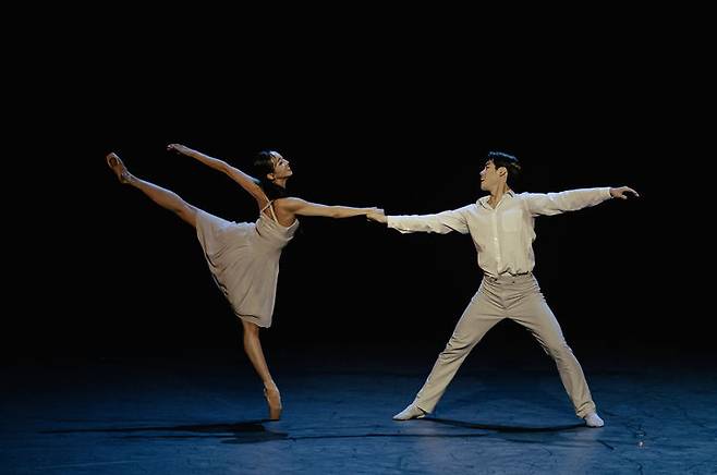 '2024 발레스타즈' 공연 로미오와줄리엣 발코니 파드되 장면. (사진=성남아트센터 제공) *재판매 및 DB 금지