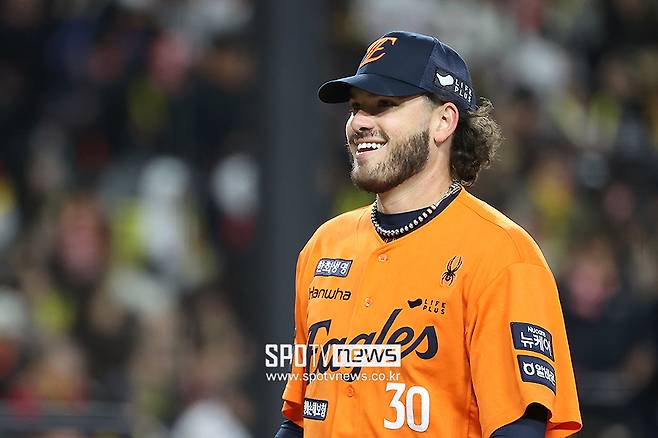 ▲ 폰세는 올 시즌 다관왕 페이스로 리그 성적표를 주도하며 대박 조짐을 보이고 있다 ⓒ곽혜미 기자