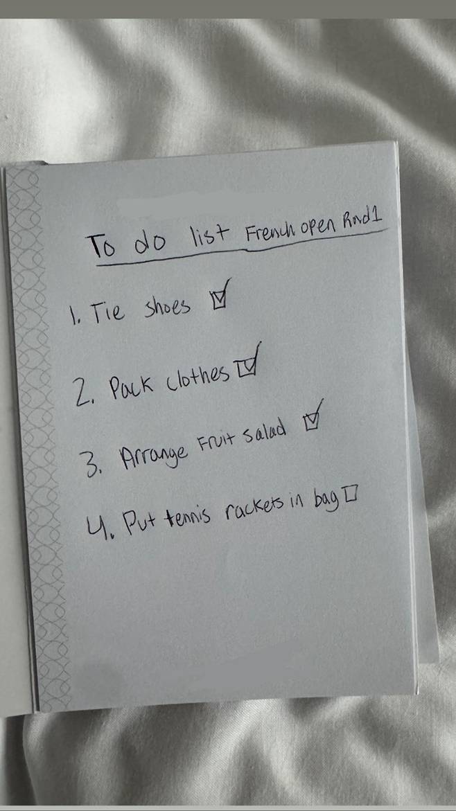 경기 전 할 일 가운데 맨 마지막 항목을 빼먹은 고프. [고프 소셜 미디어 사진. 재판매 및 DB 금지]