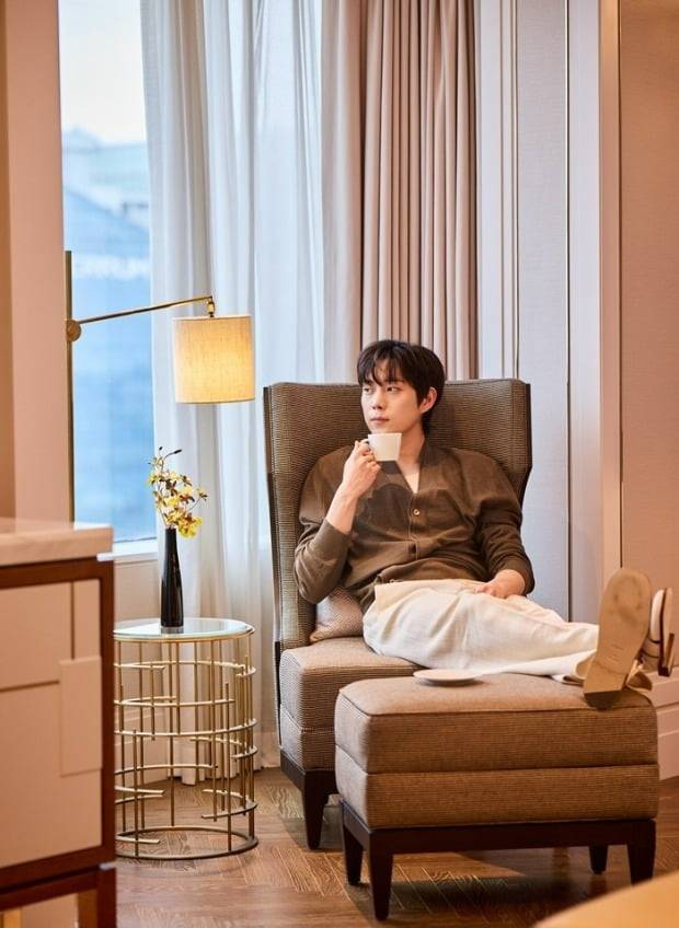 배우 김영대 화보촬영. 디엠지이엔티 제공