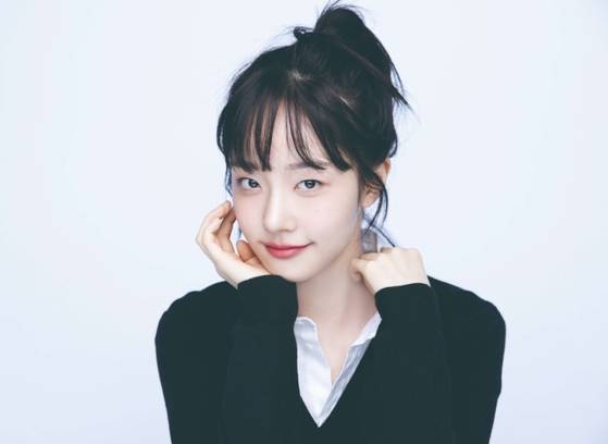 배우 채원빈