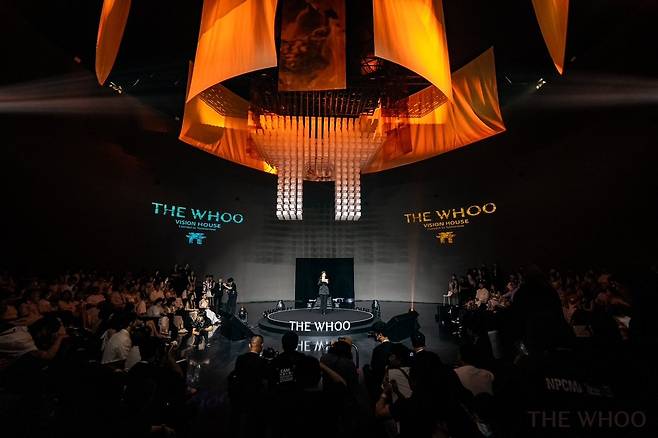 LG생활건강은 피부 광채의 핵심 성분인 클로로젠TM을 함유한 더후 천기단 신제품의 글로벌 출시를 기념해 중국에서 대규모 론칭 행사를 열었다.(더후제공)