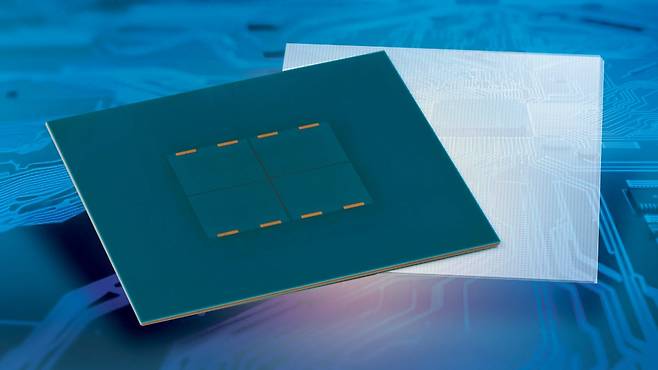 반도체 유리기판/ 그래픽=이철원