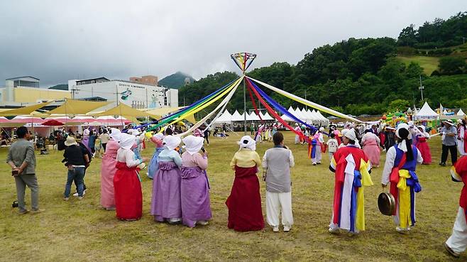 2025 영광법성포단오제가 29일부터 6월 1일까지 ‘빛과 바람이 기억하는 오백 년의 흥겨움’을 주제로 펼쳐진다. 영광군 제공
