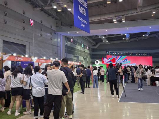 28일과 29일 경남 창원에서 열린 창업 행사 '글로벌 융복합 스타트업 페스티벌(GSAT) 2025' 모습.