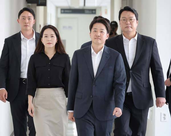 개혁신당 이주영 의원과 이준석 대선 후보./사진=연합뉴스
