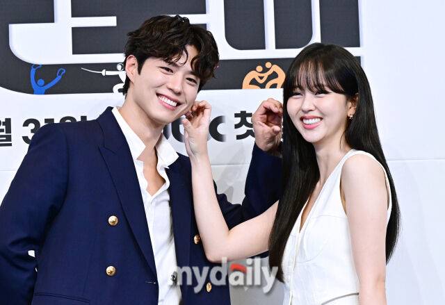 배우 박보검(왼쪽), 김소현 / 마이데일리