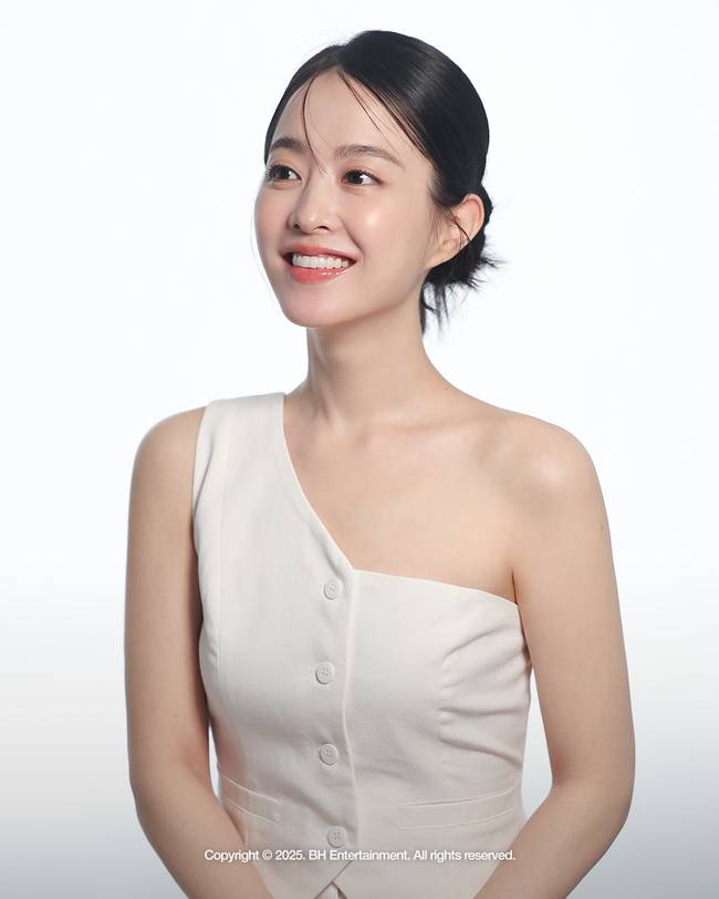 BH엔터테인먼트 제공