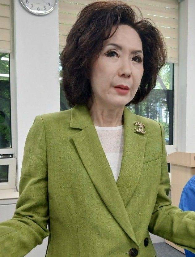 [대전=뉴시스] 조명휘 기자 = 더불어민주당 중앙선거대책위원회의 '서울대 10개 만들기' 추진위원장을 맡은 이진숙 전 충남대 총장이 29일 오전 대전시의회에서 기자간담회를 하고 있다. 2025.05.29. photo@newsis.com *재판매 및 DB 금지