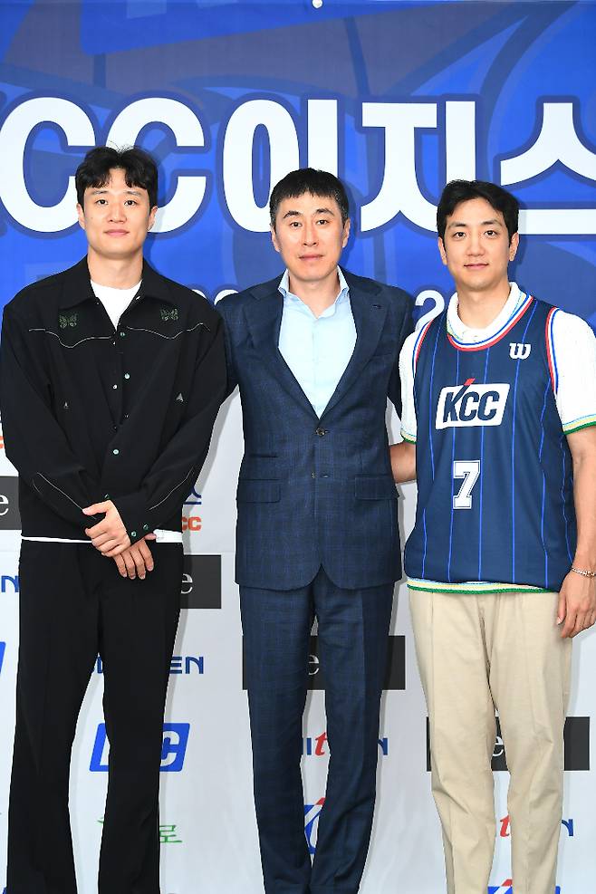부산 KCC 허웅, 이상민 감독, 허훈. KBL