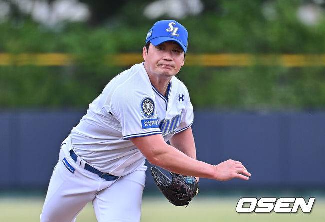 [OSEN=경산, 이석우 기자] 21일 경산 삼성라이온즈볼파크에서 2025 KBO 퓨처스리그 삼성 라이온즈와 롯데 자이언츠의 경기가 열렸다. 홈팀 삼성은 최예한이, 방문팀 롯데는 감보아가 선발 출전했다. 삼성 라이온즈 오승환이 역투하고 있다. 2025.05.21 / foto0307@osen.co.kr