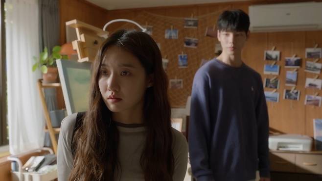 제작 왓즈픽쳐스, 815Videoㅣ배급 케이티스튜디오지니, 목영enm