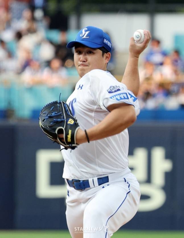 삼성 최원태가 29일 대구 롯데전에서 투구하고 있다. /사진=강영조 선임기자