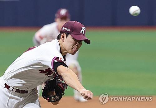 키움 김윤하 [연합뉴스 자료사진]