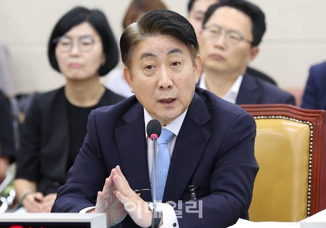 [이데일리 이영훈 기자] 이동관 전 방송통신위원장