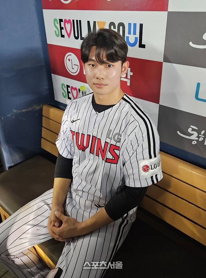 LG 김영우가 29일 서울 잠실구장에서 열린 2025 KBO리그 정규시즌 한화전 승리 후 취재진 인터뷰에 응하고 있다. 잠실 | 강윤식 기자 skywalker@sportsseoul.com