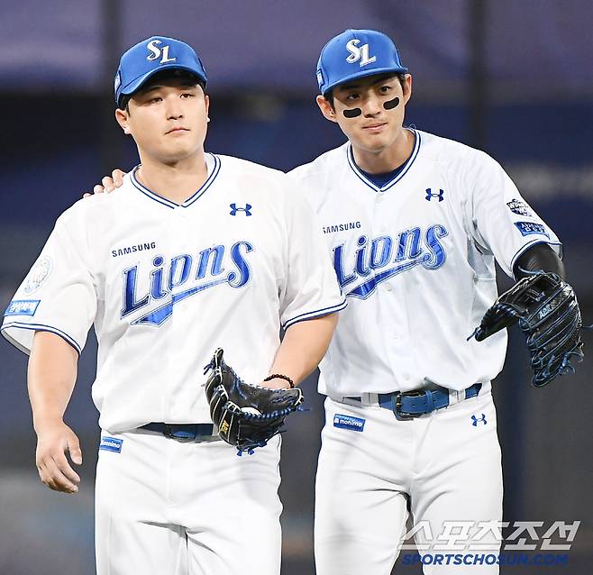 구자욱이 최원태를 전준우에게 데려갔다