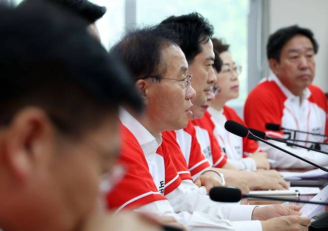 윤재옥 국민의힘 총괄선거대책본부장이 지난난 27일 국회에서 열린 선거대책본부 본부장단회의에서 발언하고 있다. ⓒ뉴시스