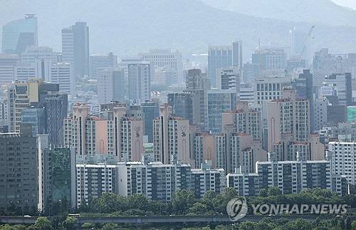 서울 남산에서 바라본 서울 시내의 모습. [연합뉴스]