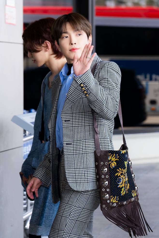 홍중 (HONGJOONG of ATEEZ)