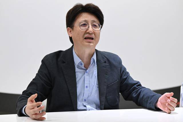 이원열 KT 미래네트워크연구소 엑세스망연구담당 상무가 21일 서울 서초구 KT우면연구센터에서 양자암호 통신 기술 개발 전략을 설명하고 있다. 박시몬 기자