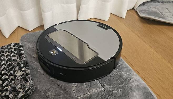 카펫, 매트 위 청소도 비교적 원활하게 할 수 있다 / 출처=IT동아