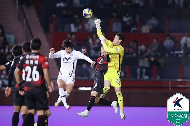 포항 스틸러스 황인재 골키퍼. 사진=한국프로축구연맹