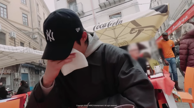 배우 변우석이 밀라노에서 눈물을 흘렸다. / 유튜브 '바로 플레이리스트' 캡처