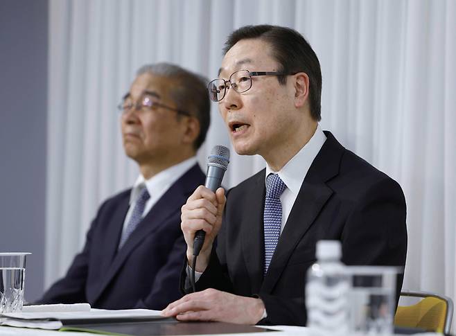 일본 법원으로부터 '해산명령'을 받은 세계평화통일가정연합은 부당하다며 항고할 방침을 밝혔다. 다나타 도미히로 통일교 일본교회 회장이 3월25일 도쿄에서 법원의 해산명령에 대한 입장을 밝히고 있다. ⓒ뉴시스