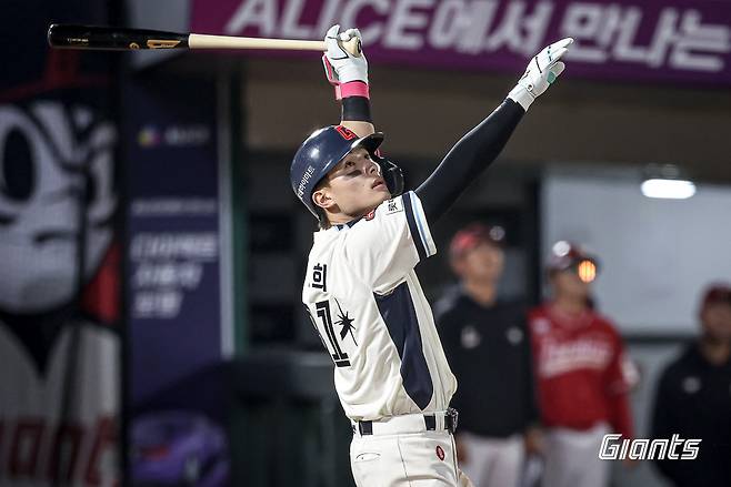 윤동희가 희생 플라이를 만들어내는 모습. /사진=롯데 자이언츠