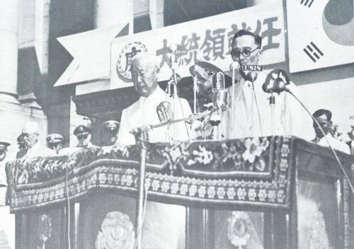 2대 대통령 취임식 ['대한민국선거사'에서 발췌] DB 저장 및 판매 금지.