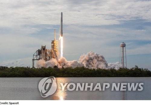 스페이스X 팰컨9 로켓 발사 [스페이스X 웹사이트 캡처]